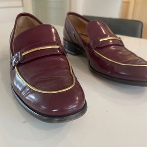 Gorgeous Ferragamo women's leather loafers size 8